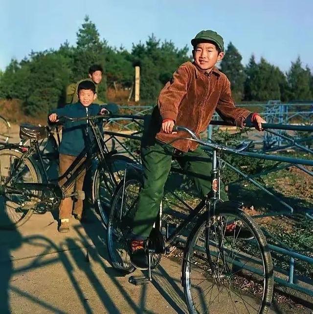 致50,60,70,80后的纯真童年!越长大越怀旧,看完泪目满满