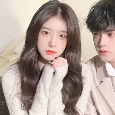 情侣头像这么多人这么大的世界你我相遇真好