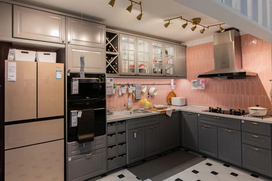 见识过快闪店的厨房样板间,你会发现原来厨房也可以这般美妙.