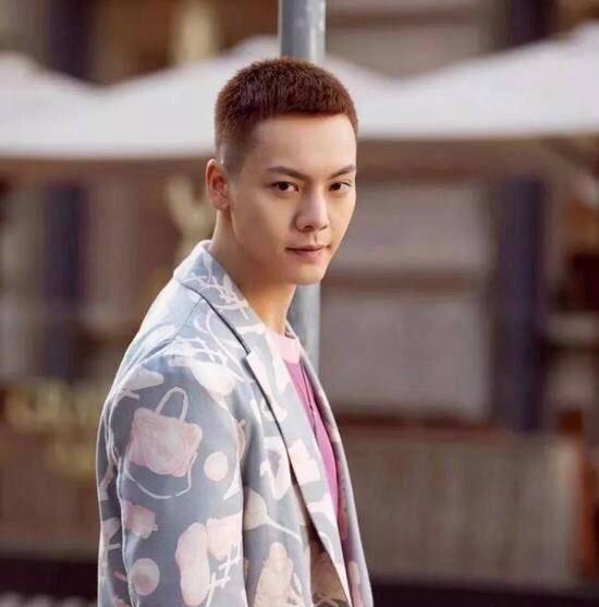 高能!细数那些令人心动的爱豆绝美寸头造型!