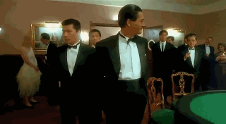 扛着音响出场的男人:赌神附带0.5倍速,而他高调出场,却死最惨