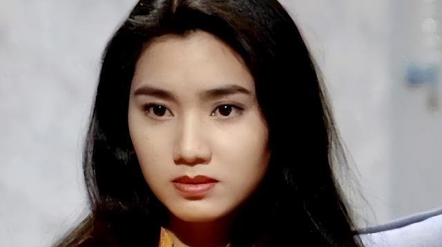 "顶级恋爱脑"洪欣:被莫少聪污蔑生活混乱,现跟小老公幸福美满