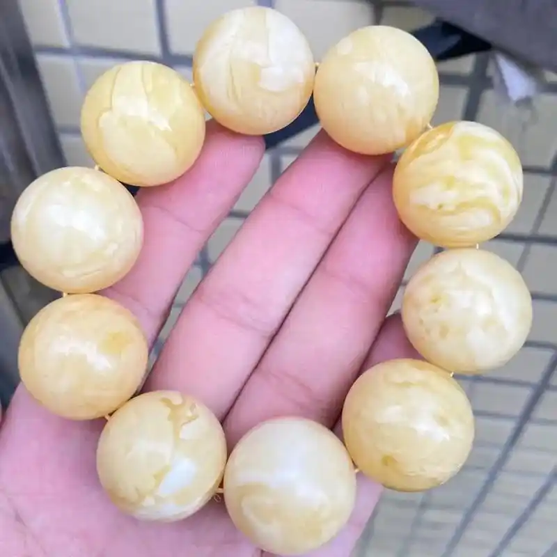 天然白花蜡.克价180#永不过时的文玩配饰推荐 #琥珀蜜蜡  - 抖音