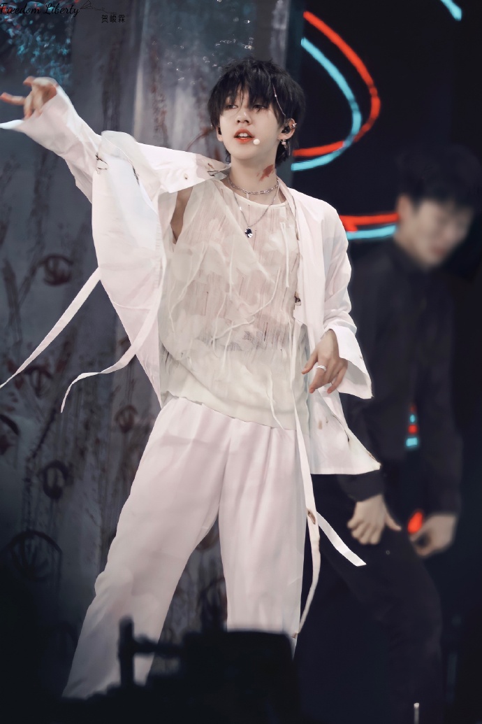 freedom_liberty-贺峻霖