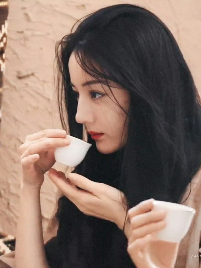 迪丽热巴浓妆vs淡妆