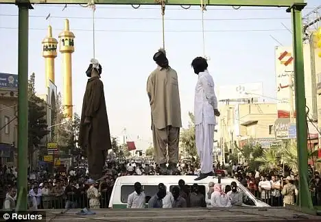 伊朗绞刑处决三名制造清真寺爆炸的恐怖分子(图)