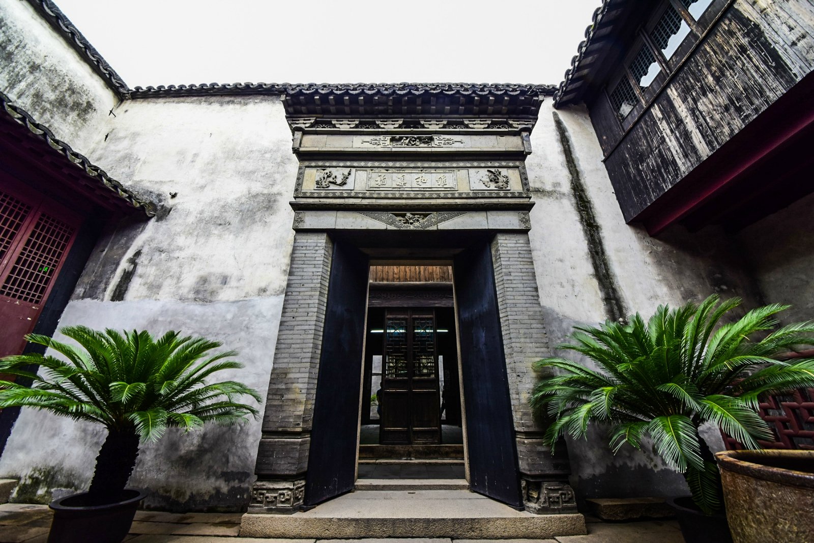 所以山野君非常推荐秋季来西塘西园游览