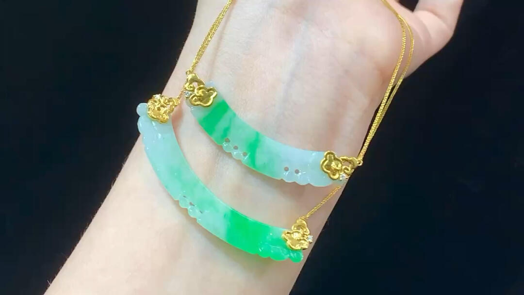 厂清3680个冰绿翡翠锁骨链