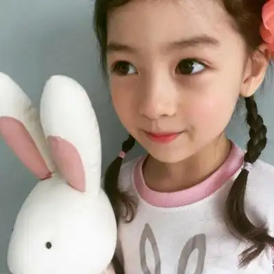 分类:可爱/小女孩/真人顶下踩下