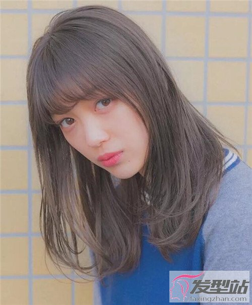 日韩版梨花头卷发 2020最新女生梨花烫_发型站_最新流行发型设计发型