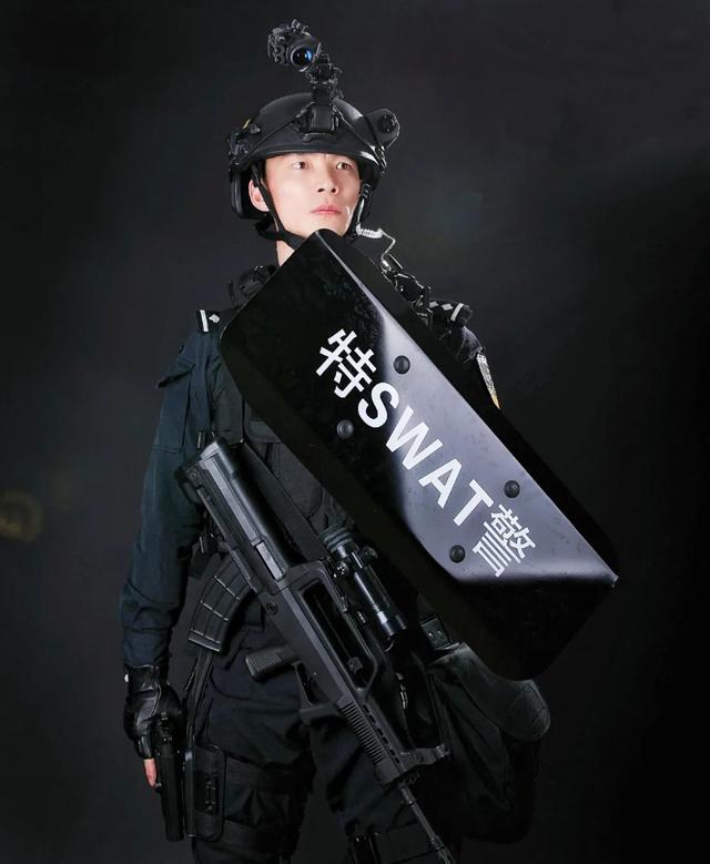 这样的特警,不仅是帅