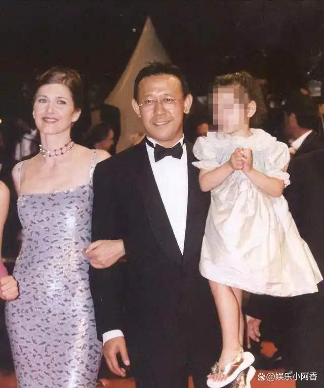 浪子姜文:和与外国老婆离婚娶小15岁周韵,不是花心而是真的爱她