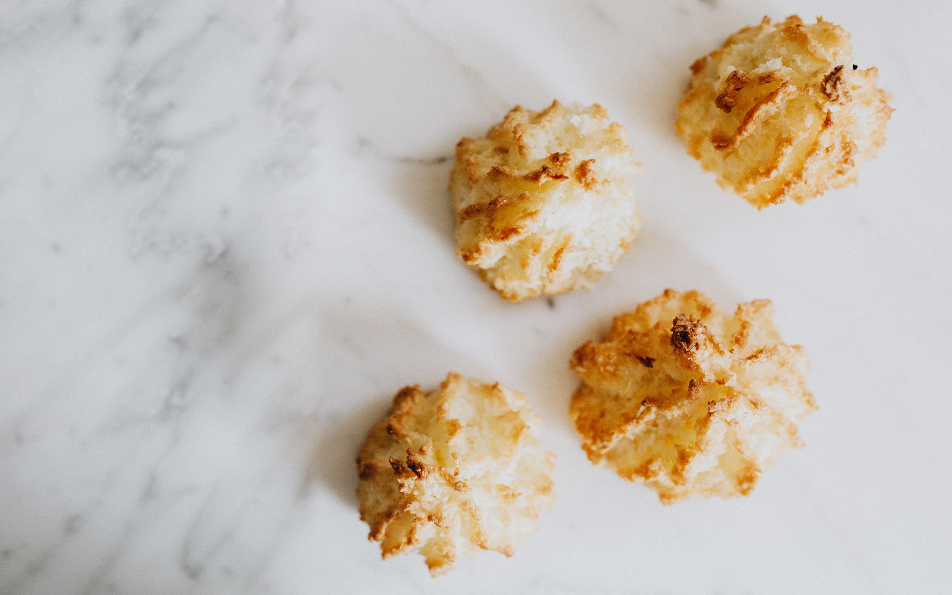 ins风泡芙唯美高清图片桌面壁纸