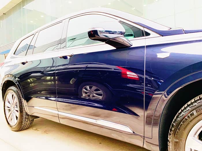 【图】【xt5黛蓝色大变身】——金属火红的萨尔朗_凯迪拉克xt5论坛