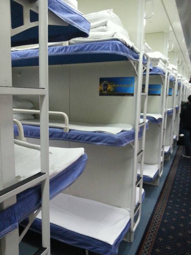 k1092车厢硬卧有门吗