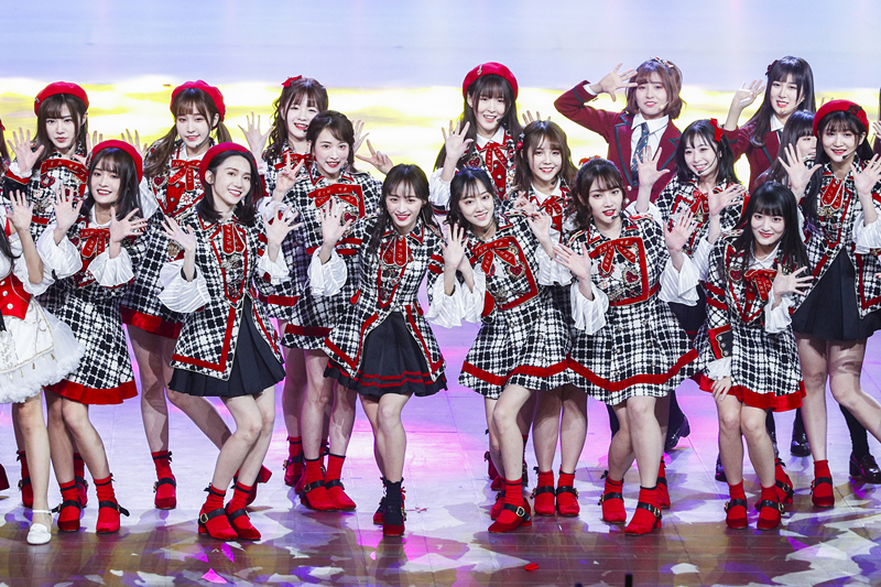 不一样的"徽晚"今晚播出 张信哲潘玮柏邓紫棋许魏洲snh48燃情巨献