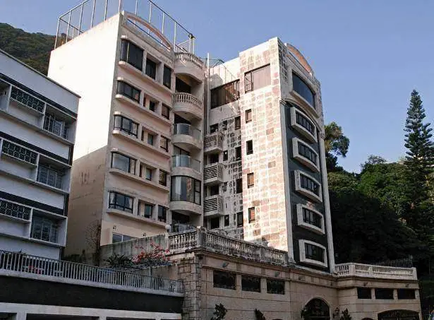 郭富城以月租8万,租下同栋单位给岳母,方媛逛街省钱只看中档货_陈小春