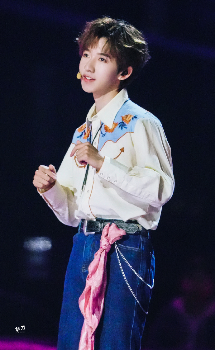 时代少年团新歌的制作人是小鬼##贺峻霖 梦蝶破笼