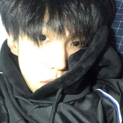 15帅气男生照片真人