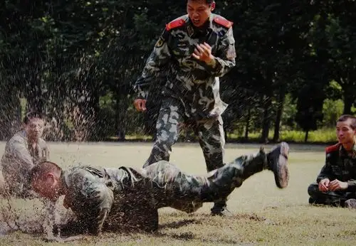 武警训练一瞥