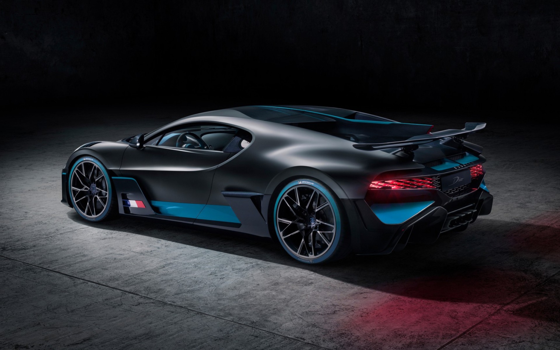 名车布加迪威龙,高清图片,电脑桌面-壁纸族