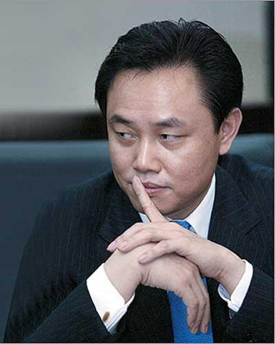 有哪些人去看过黄光裕 黄光裕保单