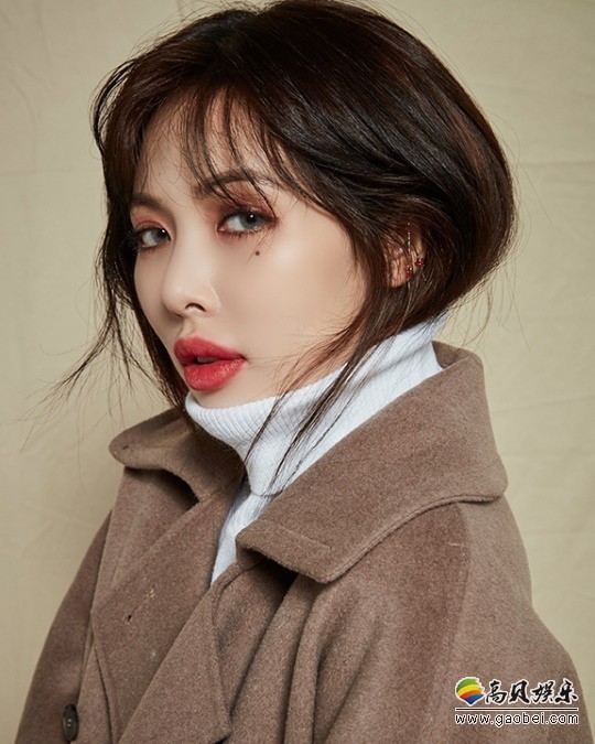 韩国女艺人金泫雅一组最新杂志写真近日在网上曝光吸引众多粉丝的目光