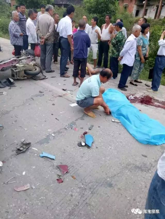 天啊!1814省道邵东火厂坪段发生车祸,一死一伤!