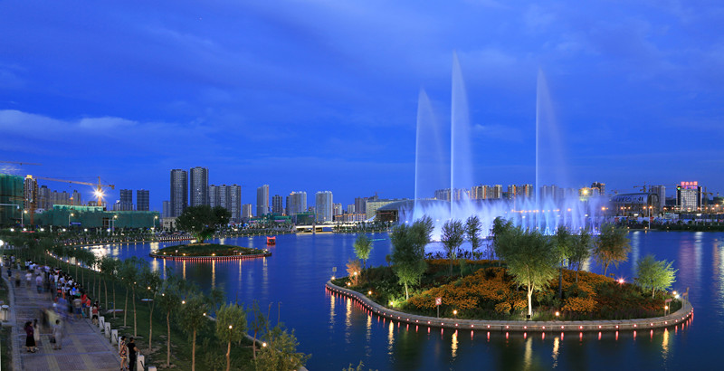 推荐理由:天鹅河景区运营期间接待了大量的疆内外游客,美丽的风光