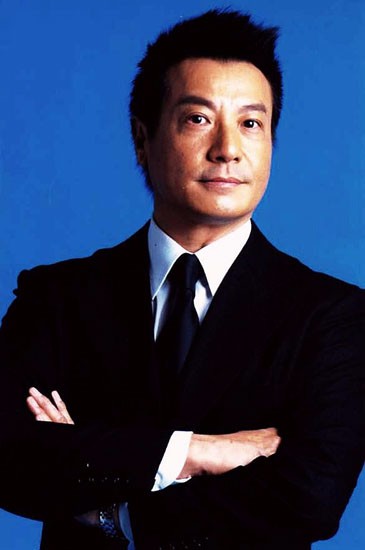 现在60岁以上的香港男演照片