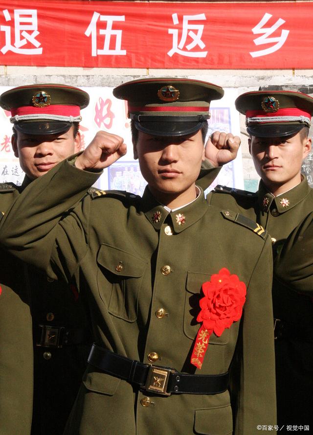 看到了一个又一个的变化,不断地试图与国际接轨,追求现代化和时尚感