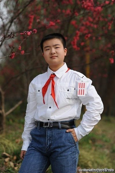 谁炒红了"五道杠"?记者父亲一手栽培