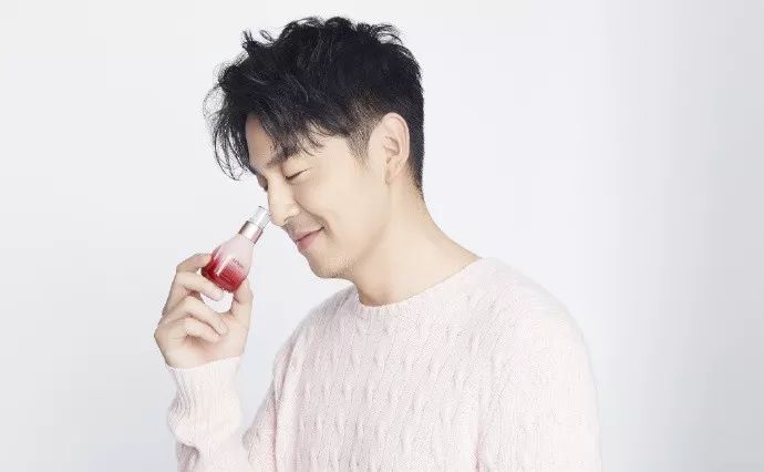 emmm,看到雷佳音都开始代言护肤品牌时,alice差点被萌出了一