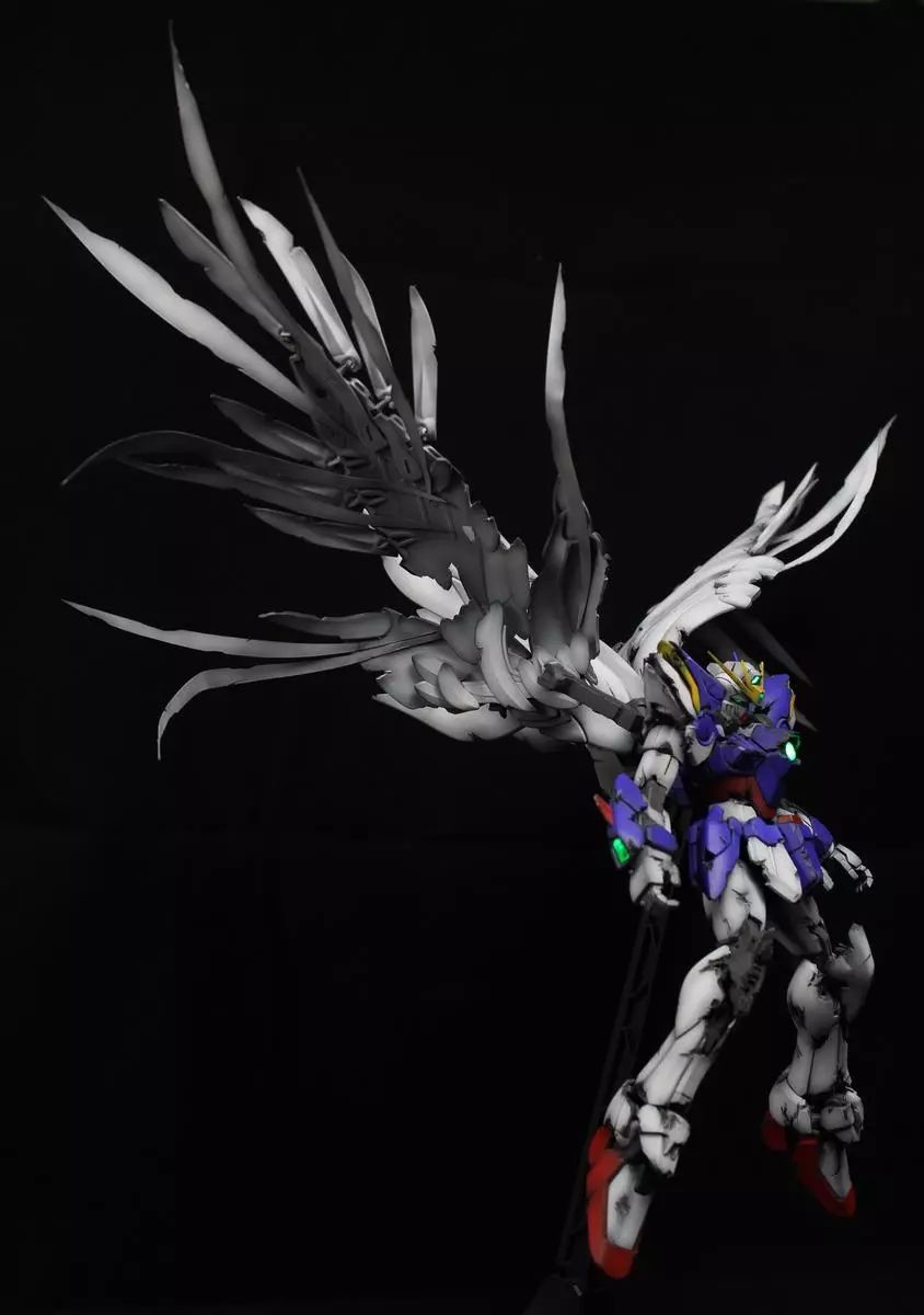 【高达w】万代mg飞翼零式战损加灯