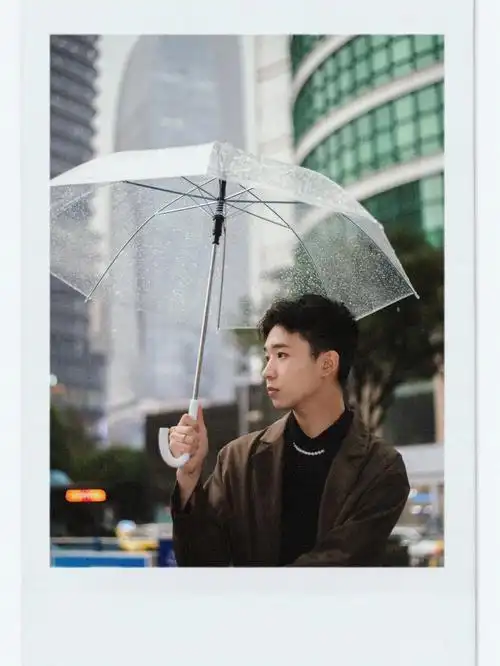 雨天闪光灯拍照tips求一个喜欢淋雨的模特