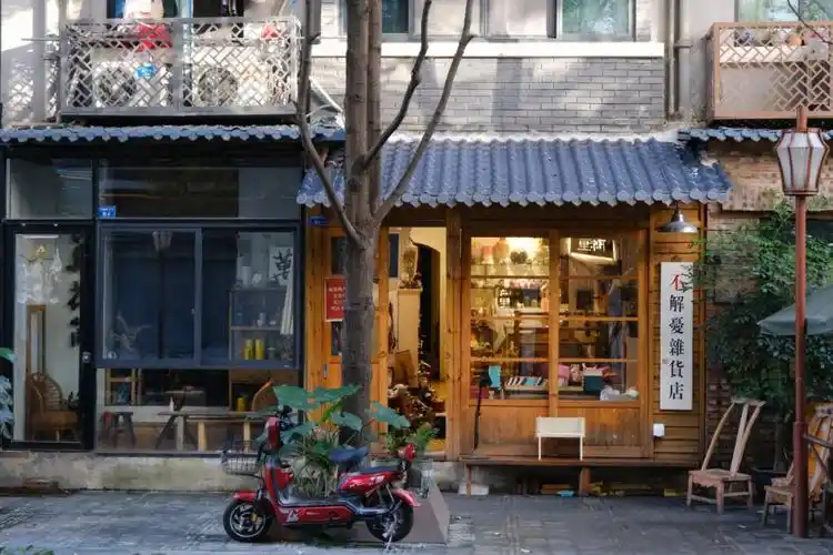 这两天泡桐树街