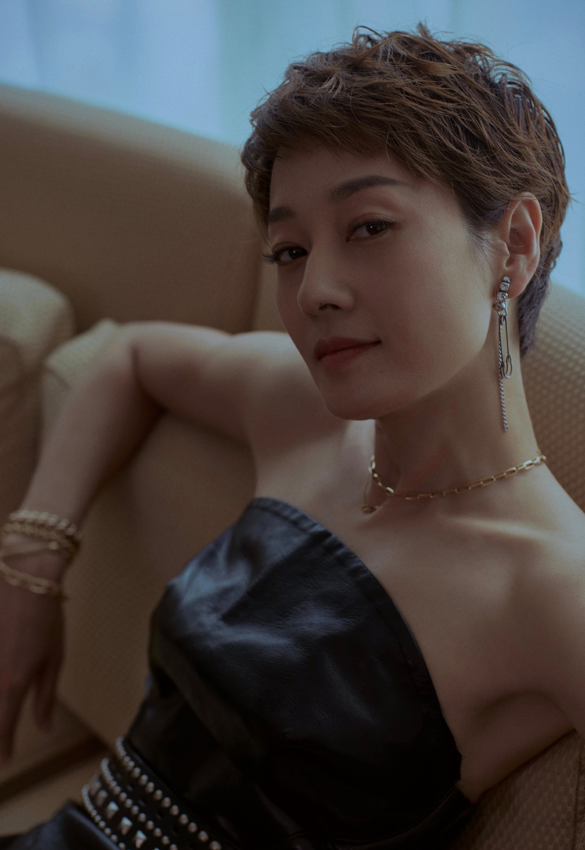 发型对气质影响多大?看马伊琍就知道,长发像大妈,短发更有韵味