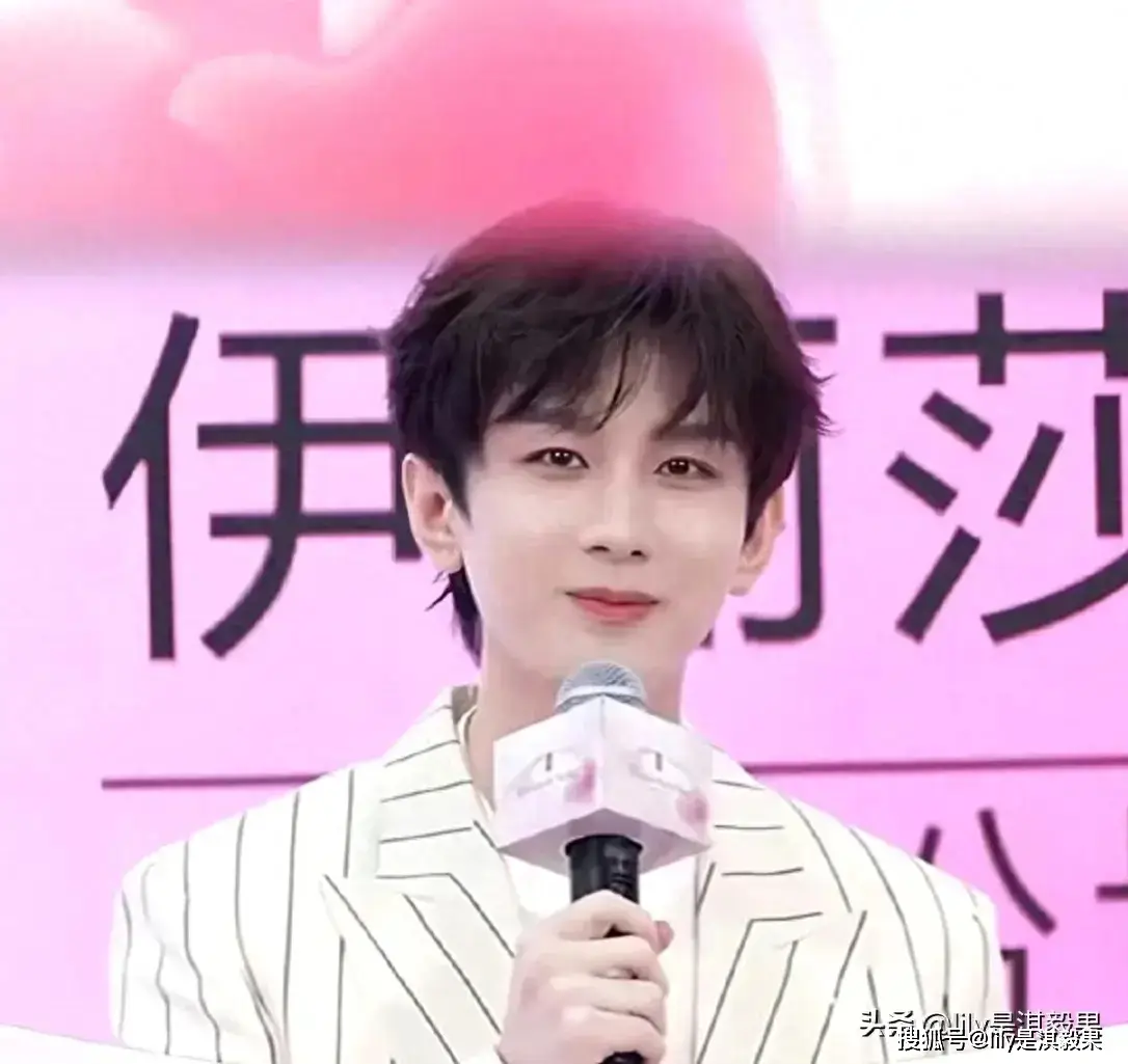 林晓问成毅愿不愿意为了角色增肥一百斤或者扮丑,成毅的回答亮了!