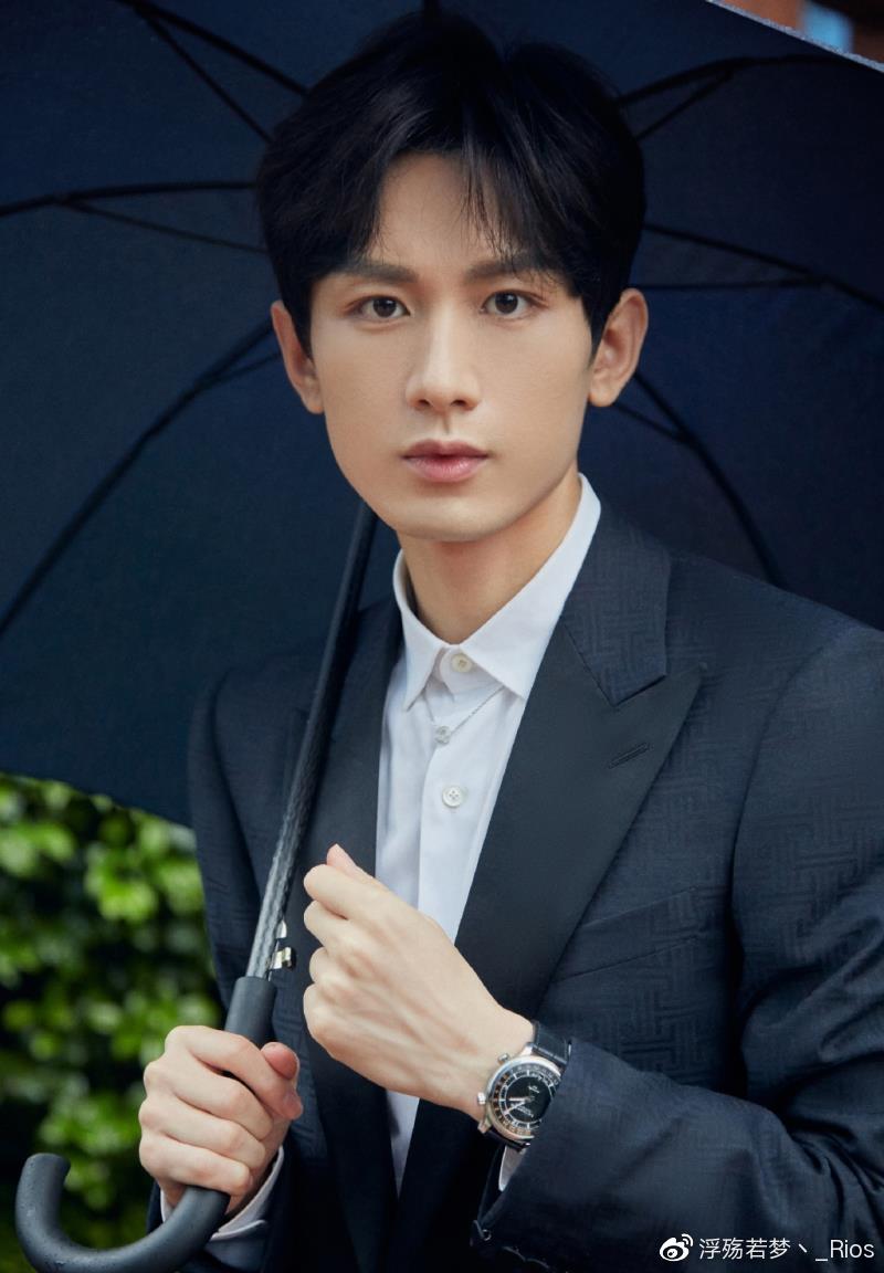 2021最受观众喜爱男演员top10肖战断层式榜一张哲瀚龚俊只排最后2名