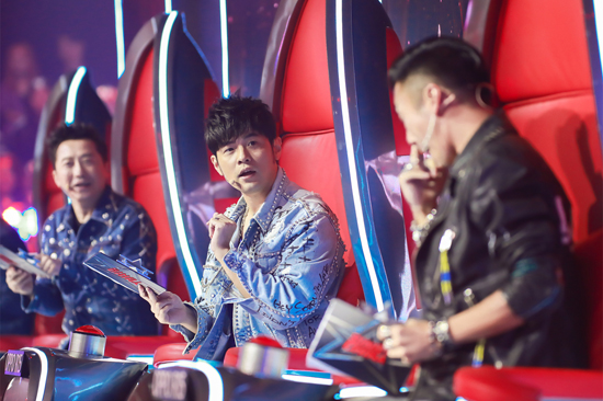 《好声音》掀起抢人大战 周杰伦谢霆锋各出奇招