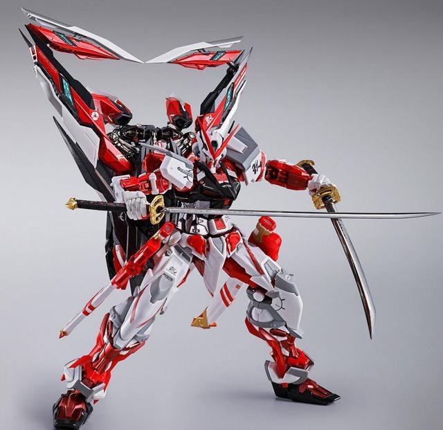 挥舞男人的浪漫!说说赤色的闪光红异端高达