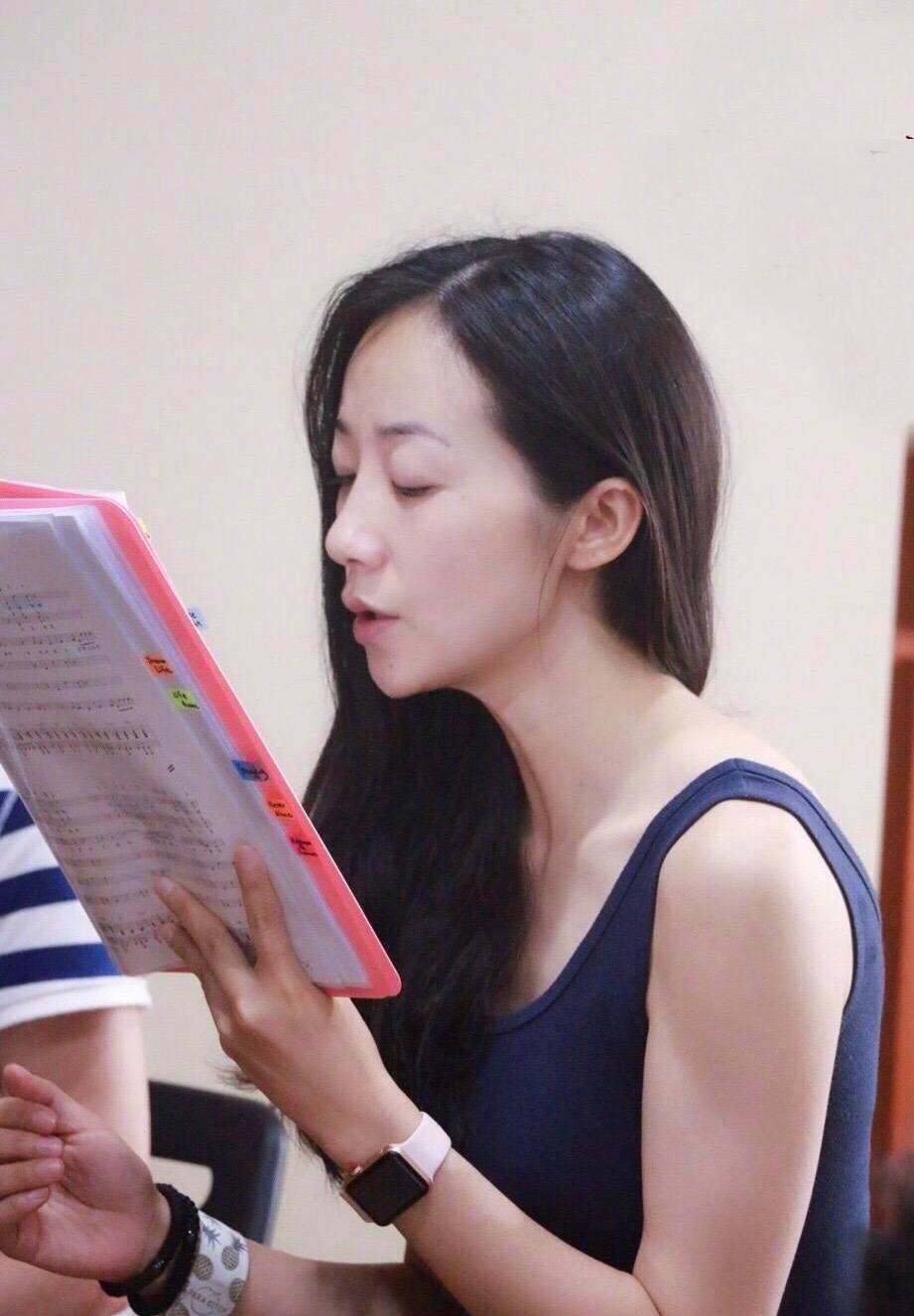 盘点12位女明星素颜照,景甜很清纯,迪丽热巴底子好,谢娜很意外