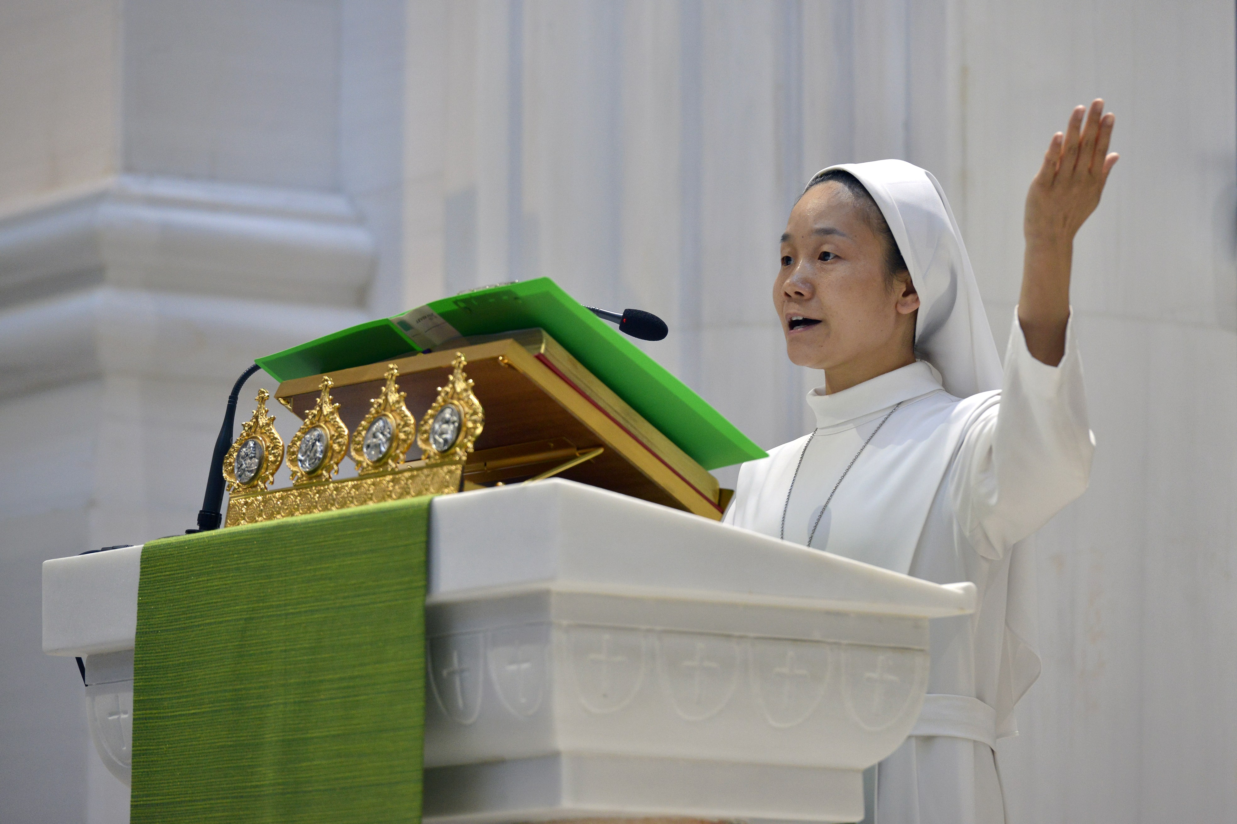 弥撒讲道在基督内脱去旧人穿上新人含视频