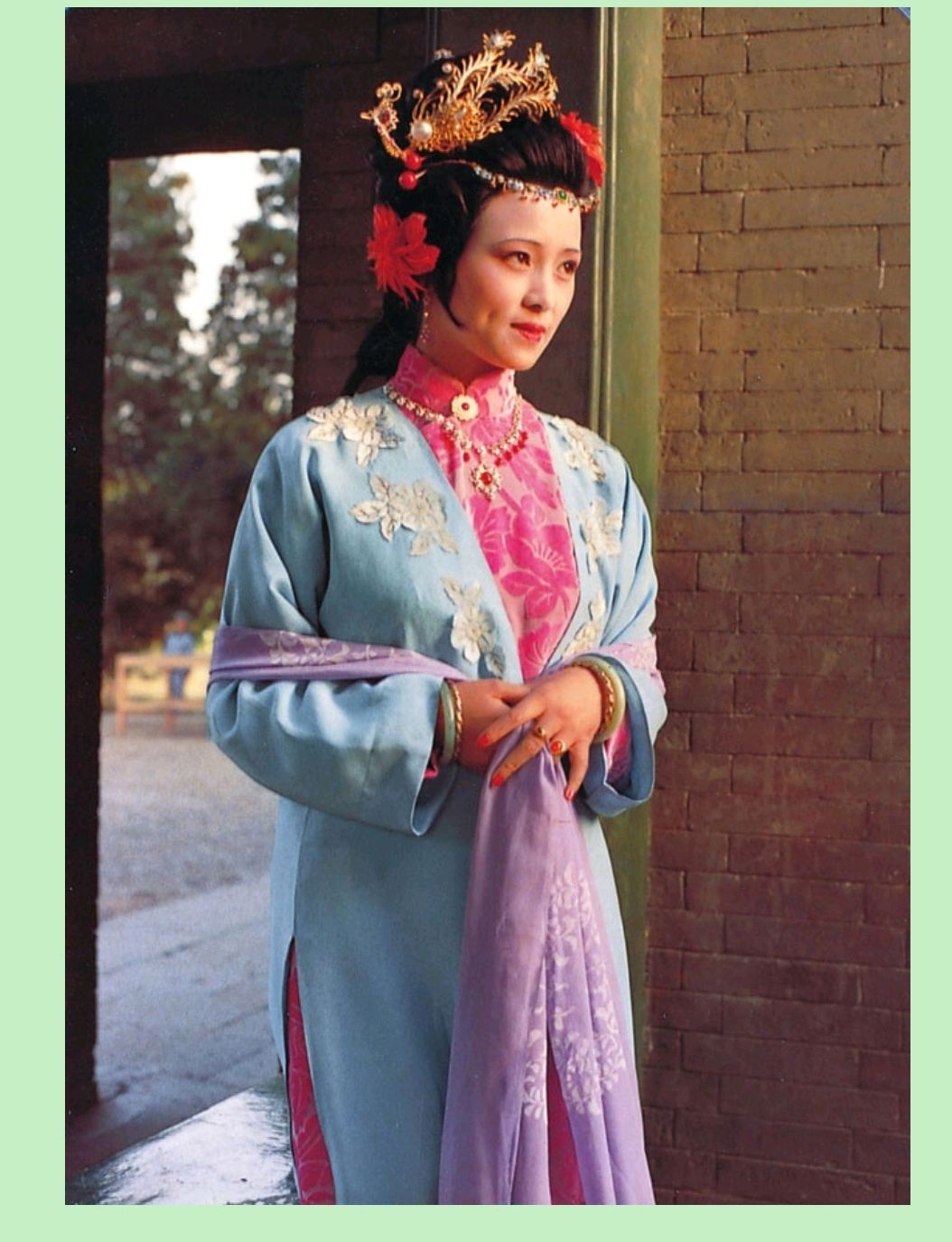 扮演八七版《红楼梦》秦可卿的第一美人张蕾