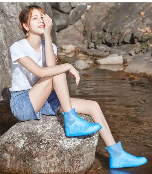 雨鞋防水套女冬季硅胶鞋雨天时尚外穿雨靴子男厚耐磨防滑儿童雨鞋男女