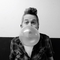 男生吹泡泡糖头像_微信头像图片大全