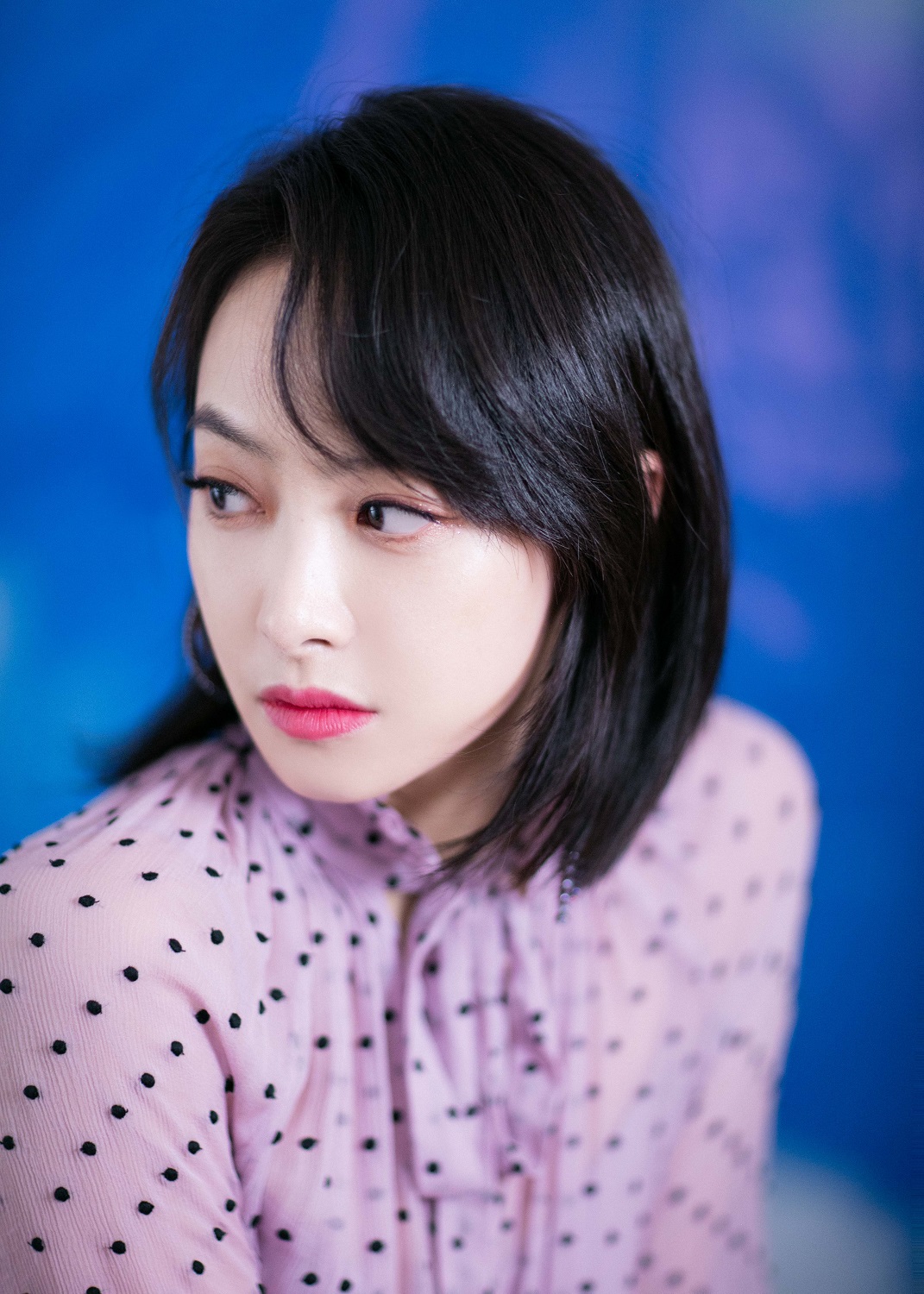 宋茜《心动的信号》迎告白前夜 烟粉色连衣裙文艺气息浓