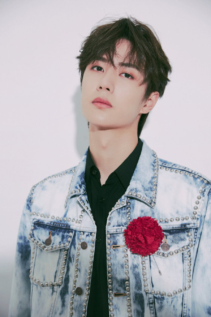 你心中男朋友的理想型#是不是酷盖王一博呀小摩托加小滑板,可