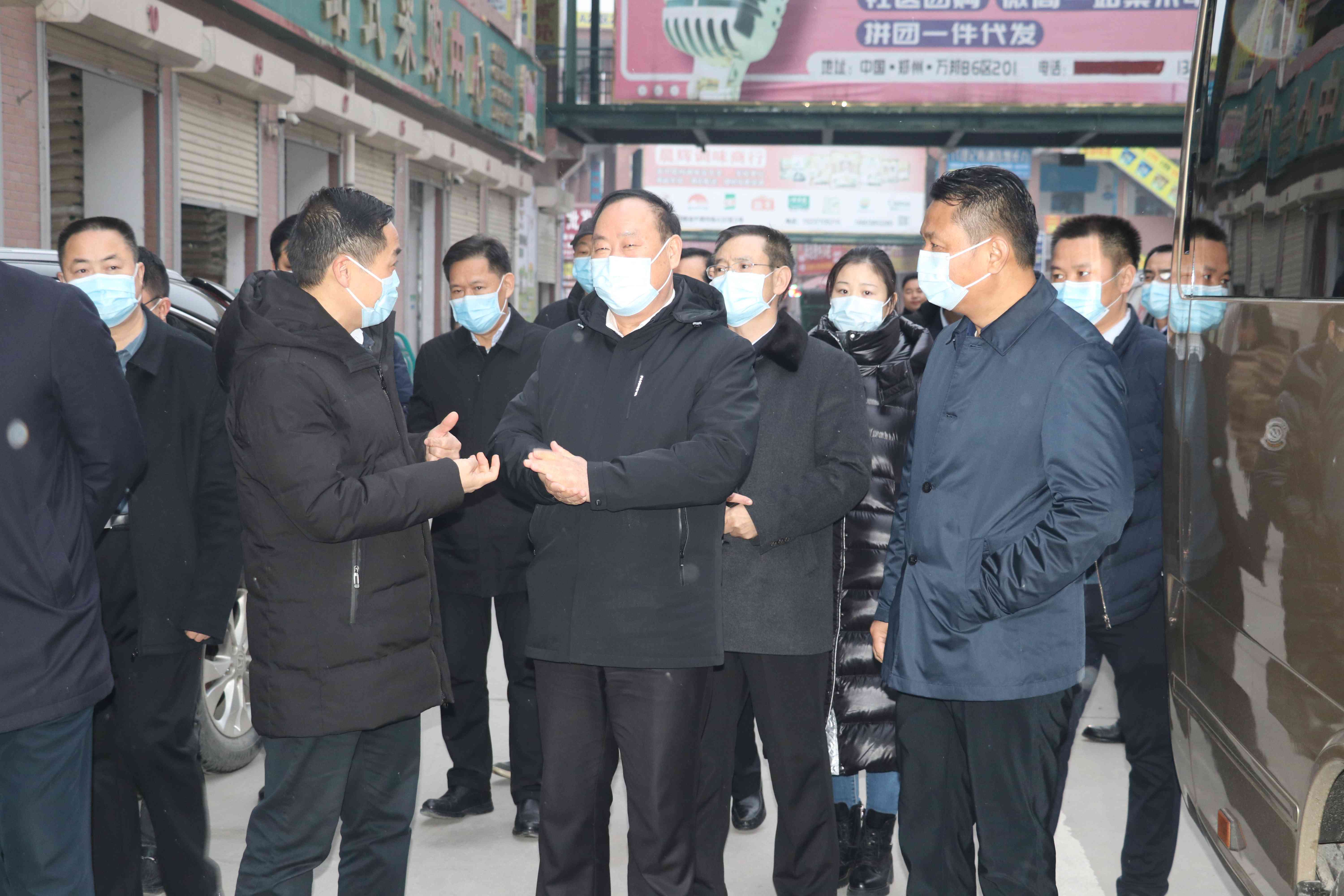 河南省市场监督管理局局长宋殿宇一行到万邦调研市场防疫保供工作(图5