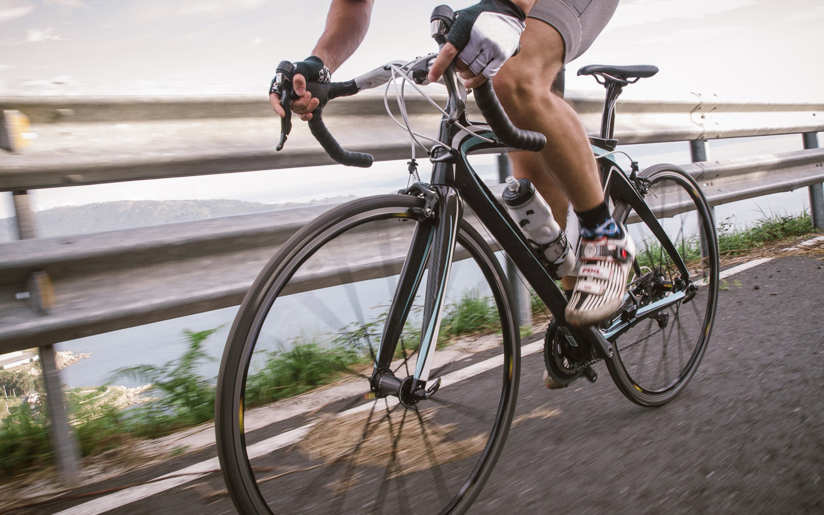 有氧运动骑自行车唯美图片电脑壁纸